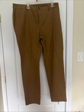 Old Navy Men's Tan Chino Pants